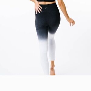 ZYIA Black and White Ombre Performance Leggings